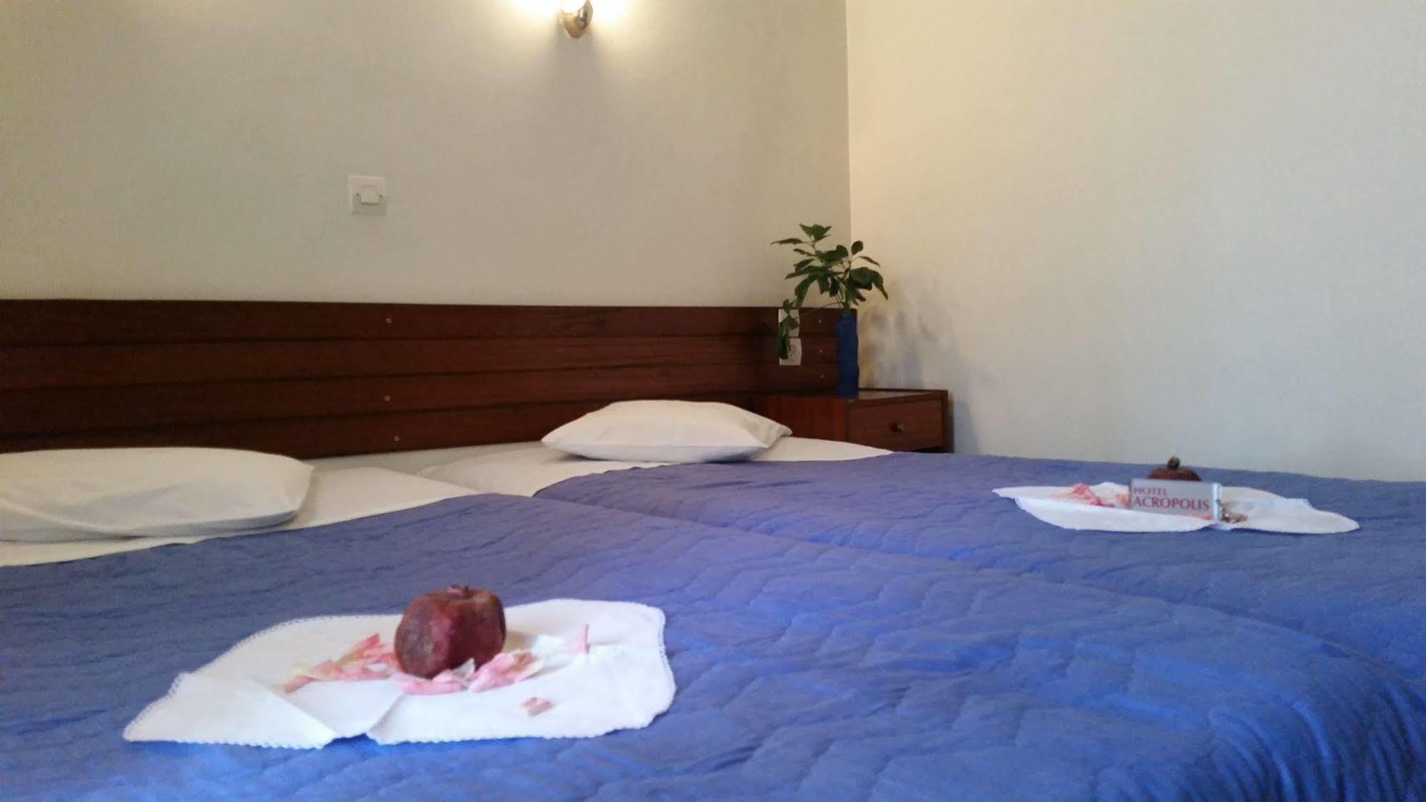 Acropolis Hotel Corinth Buitenkant foto